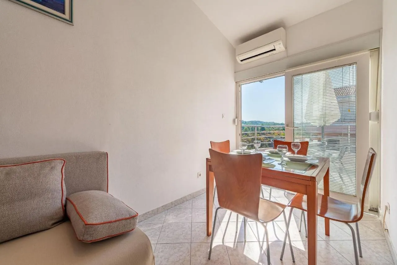 Apartman Petkovic زادار 0*,