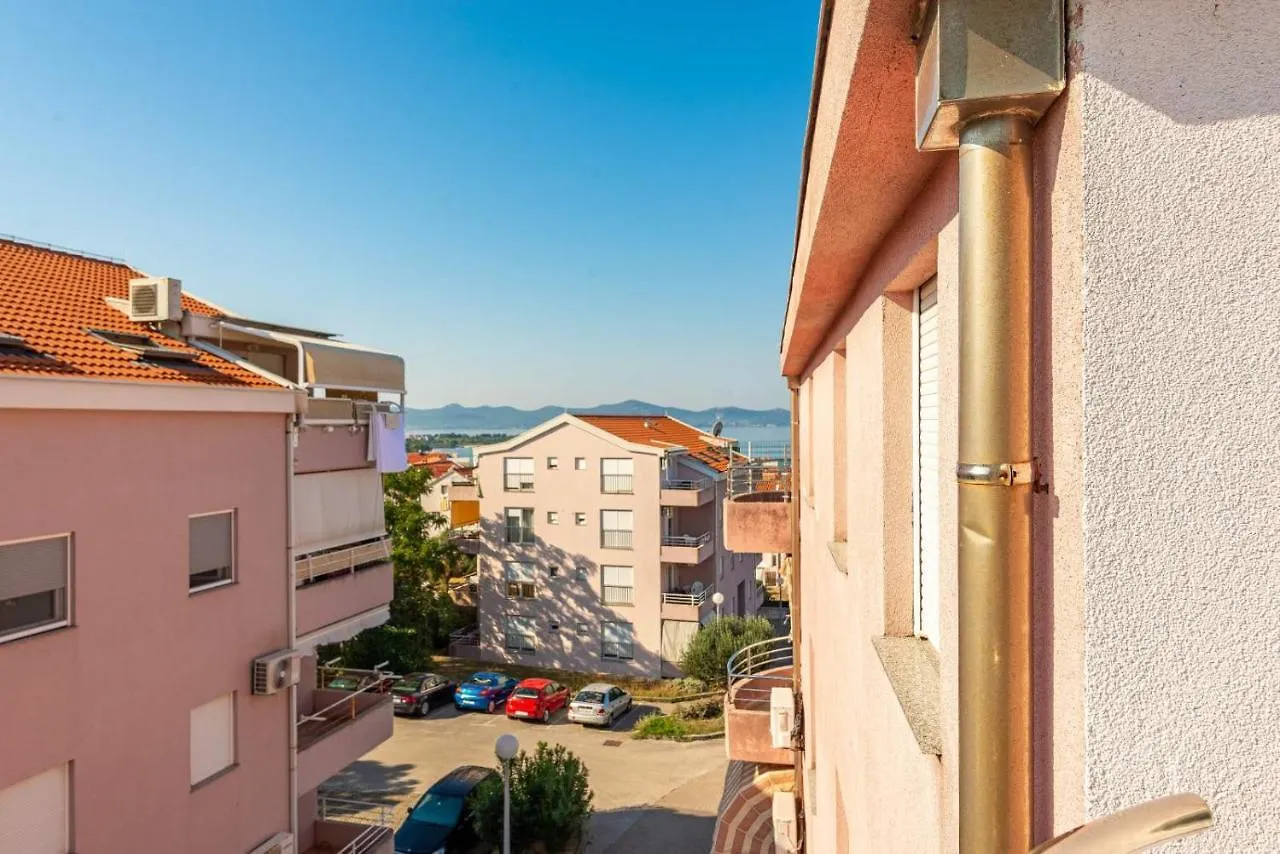 Apartman Petkovic زادار شقة